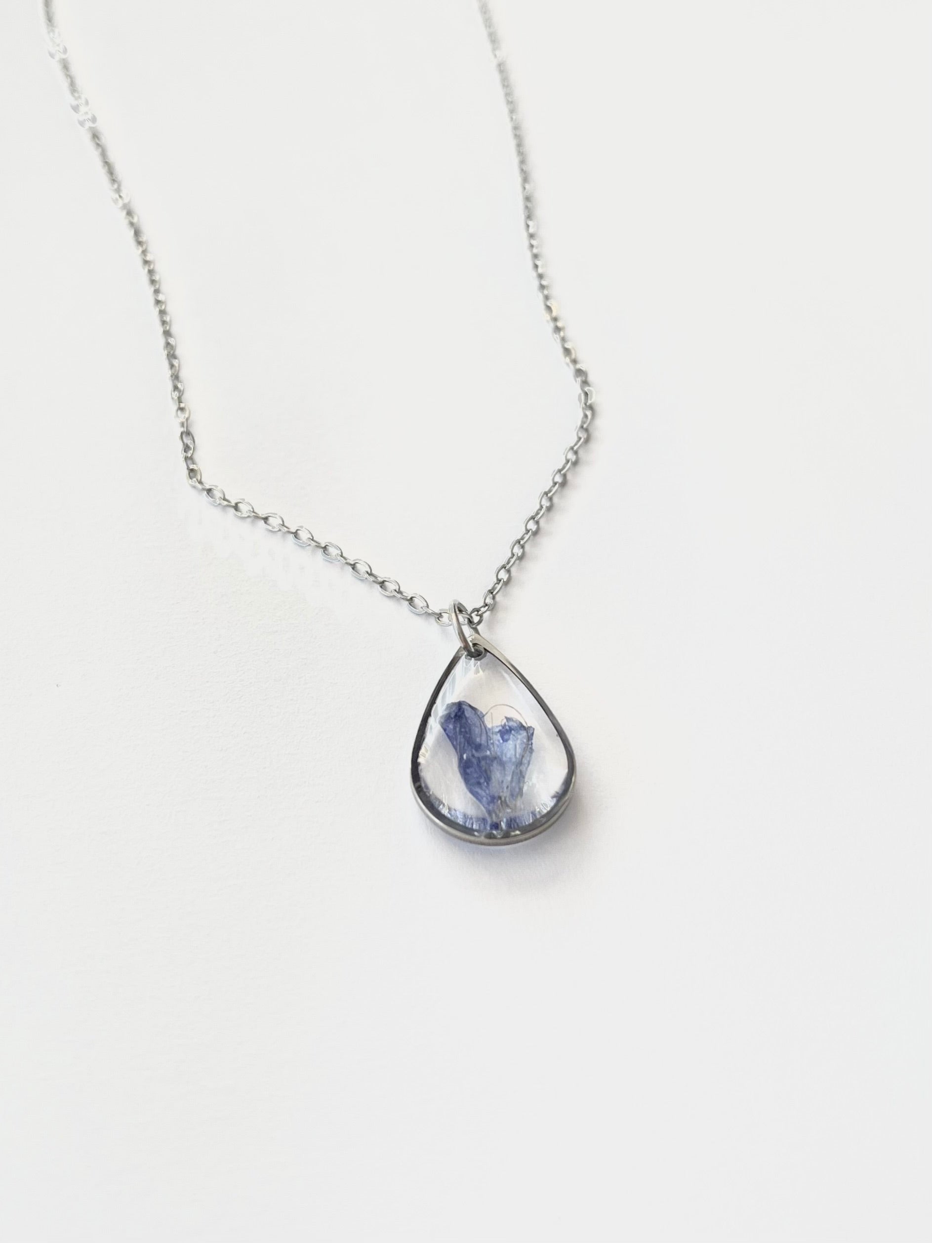 Silver Drop Blue Flower Necklace (Medium)