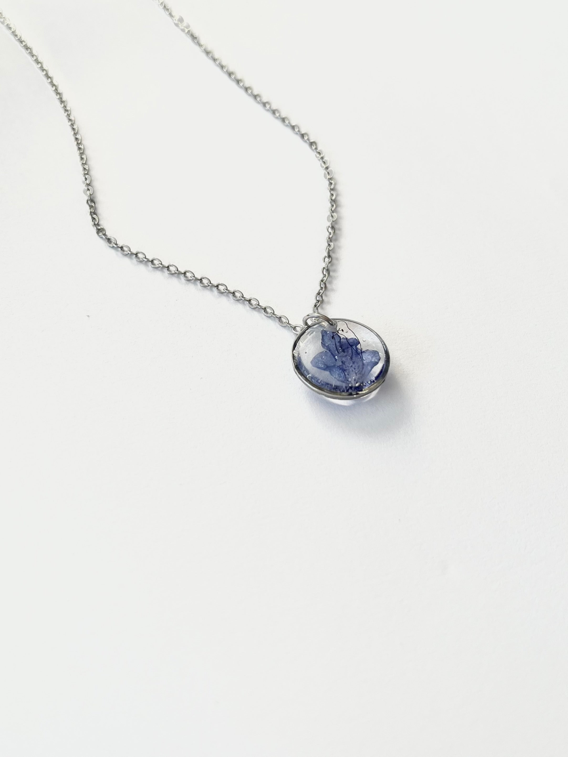 Silver Round Blue Flower Necklace (Small)