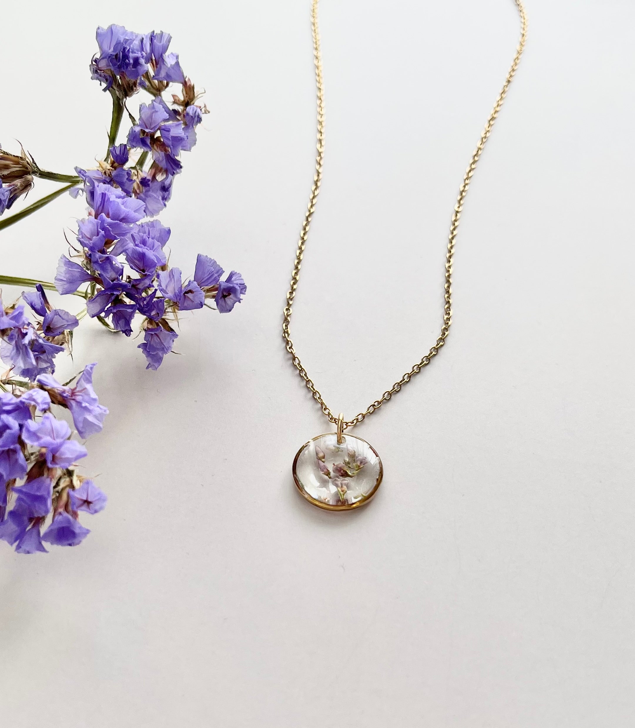 Gold Round Scottish Heather Necklace (Small)