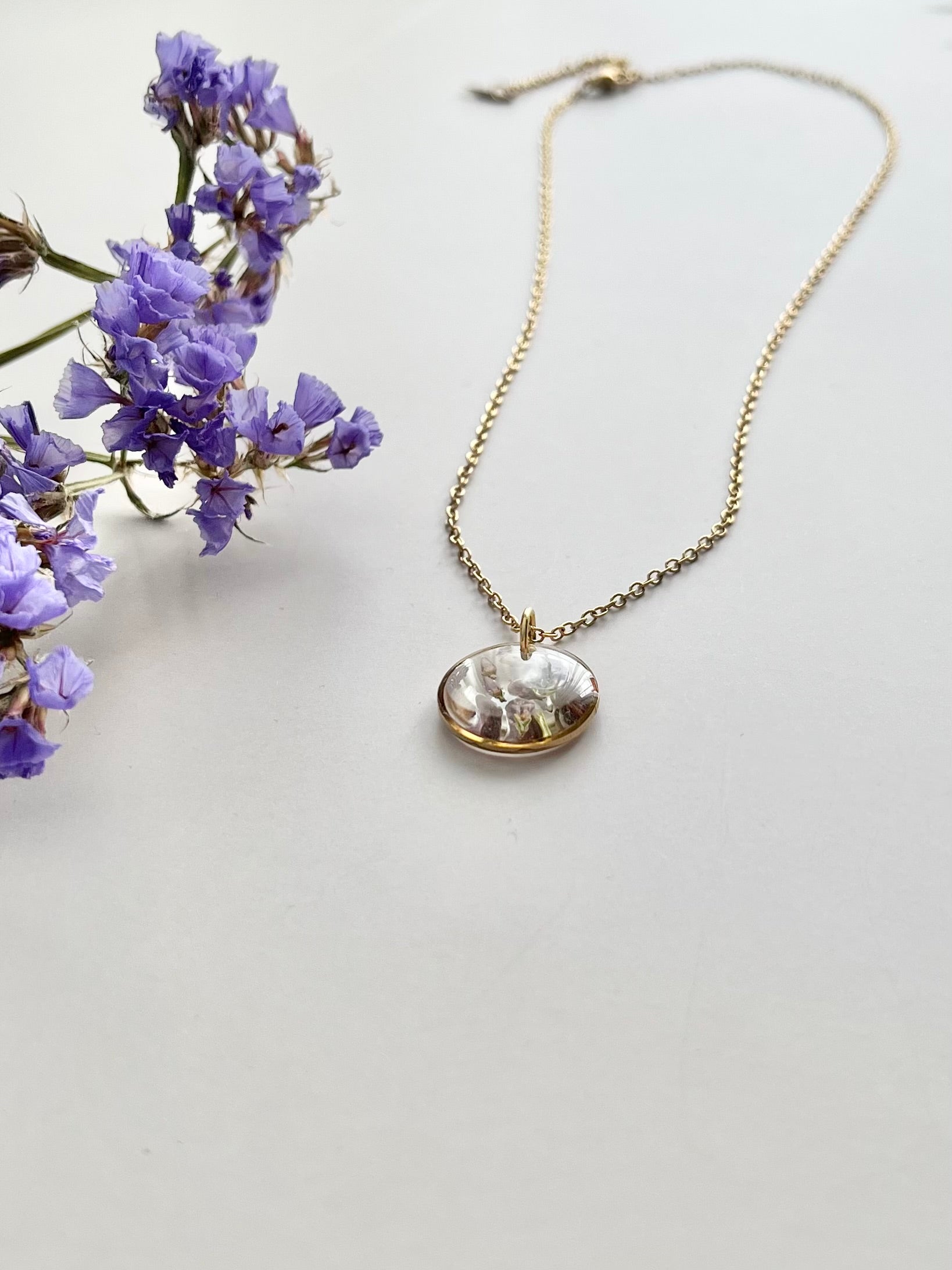 Gold Round Scottish Heather Necklace (Small)