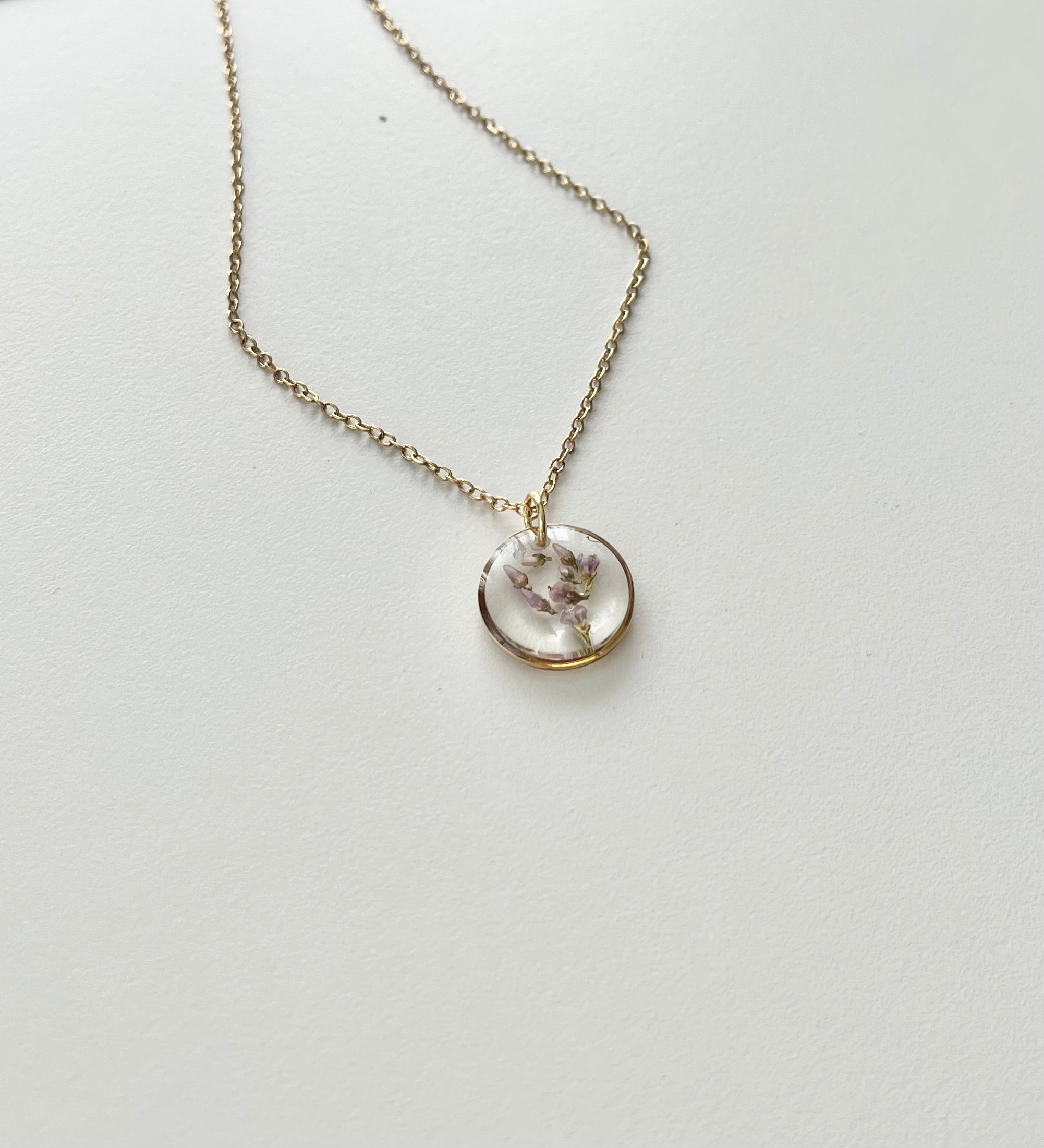 Gold Round Scottish Heather Necklace (Small)