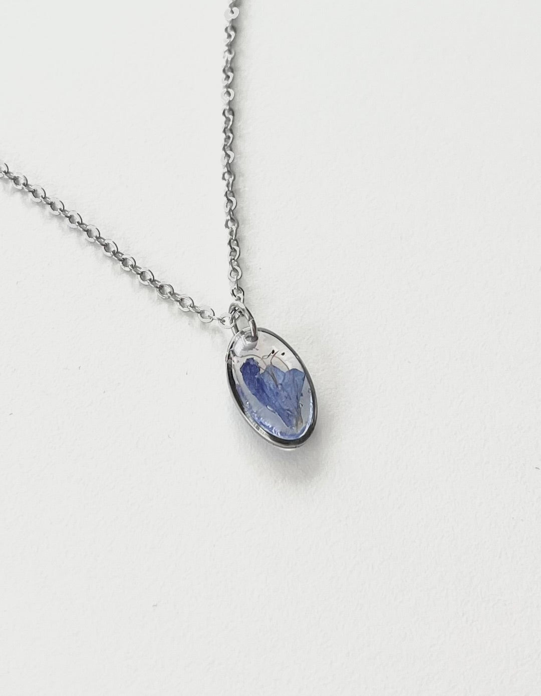 Silver Oval Blue Flower Necklace (Small)