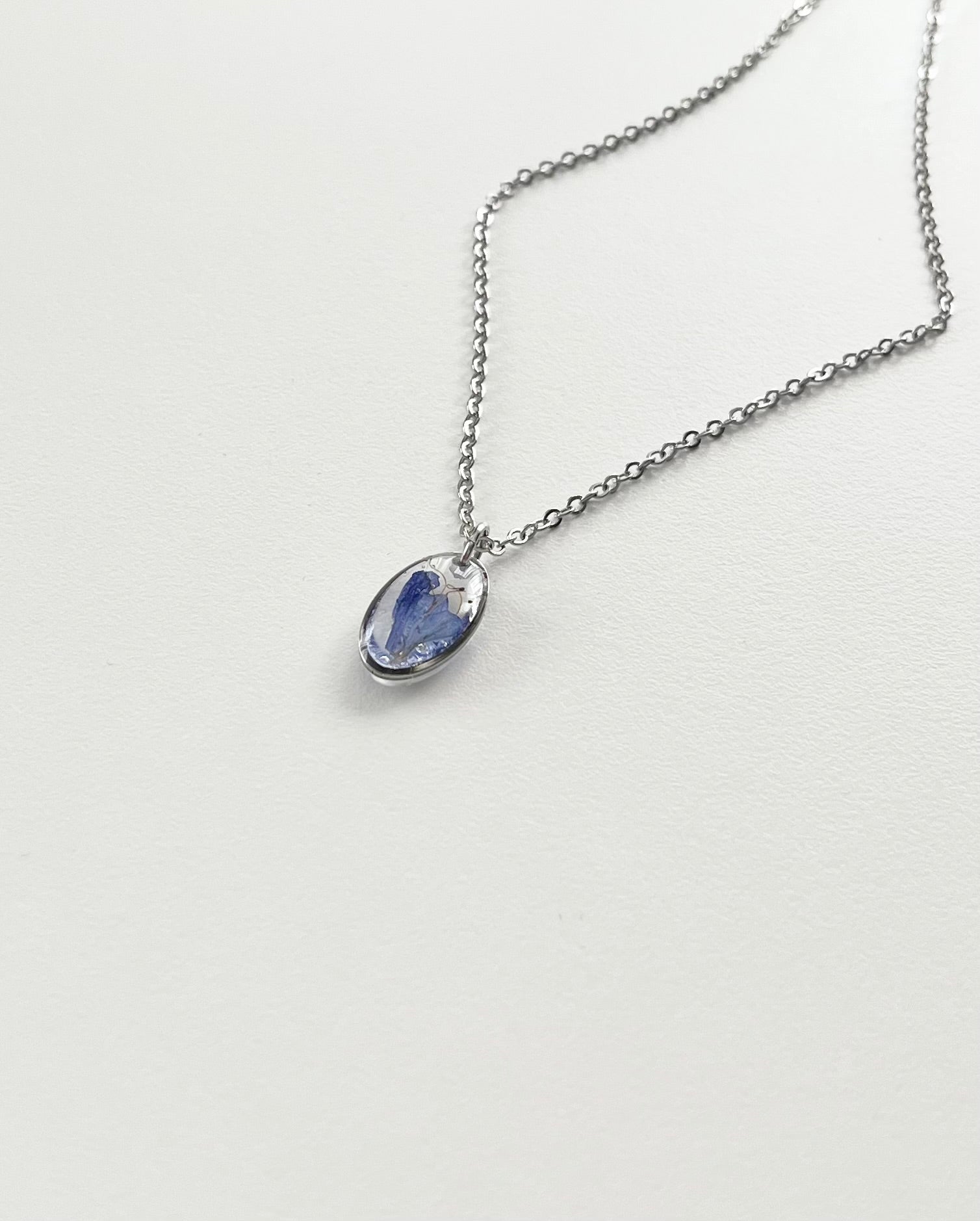 Silver Oval Blue Flower Necklace (Small)
