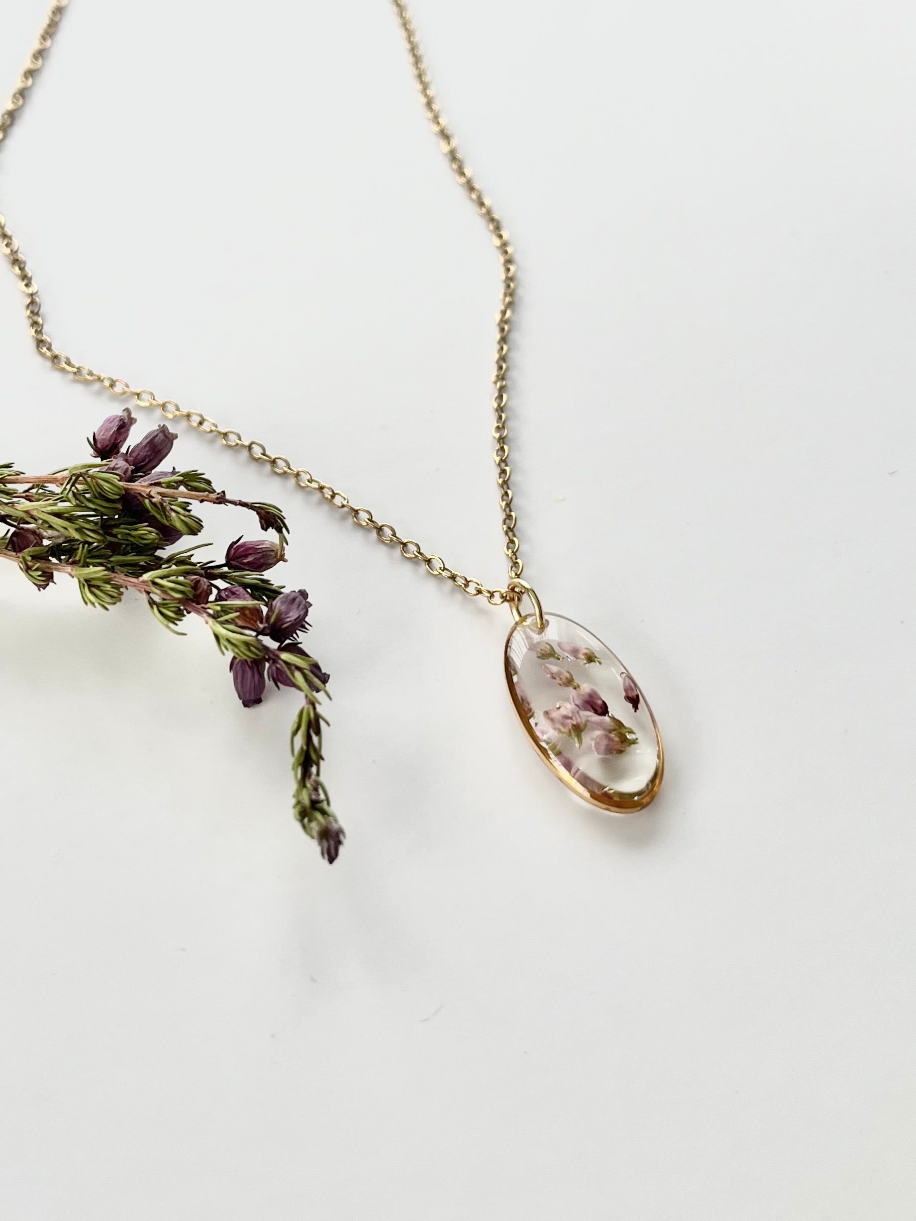 Gold Oval Scottish Heather Necklace (Medium)