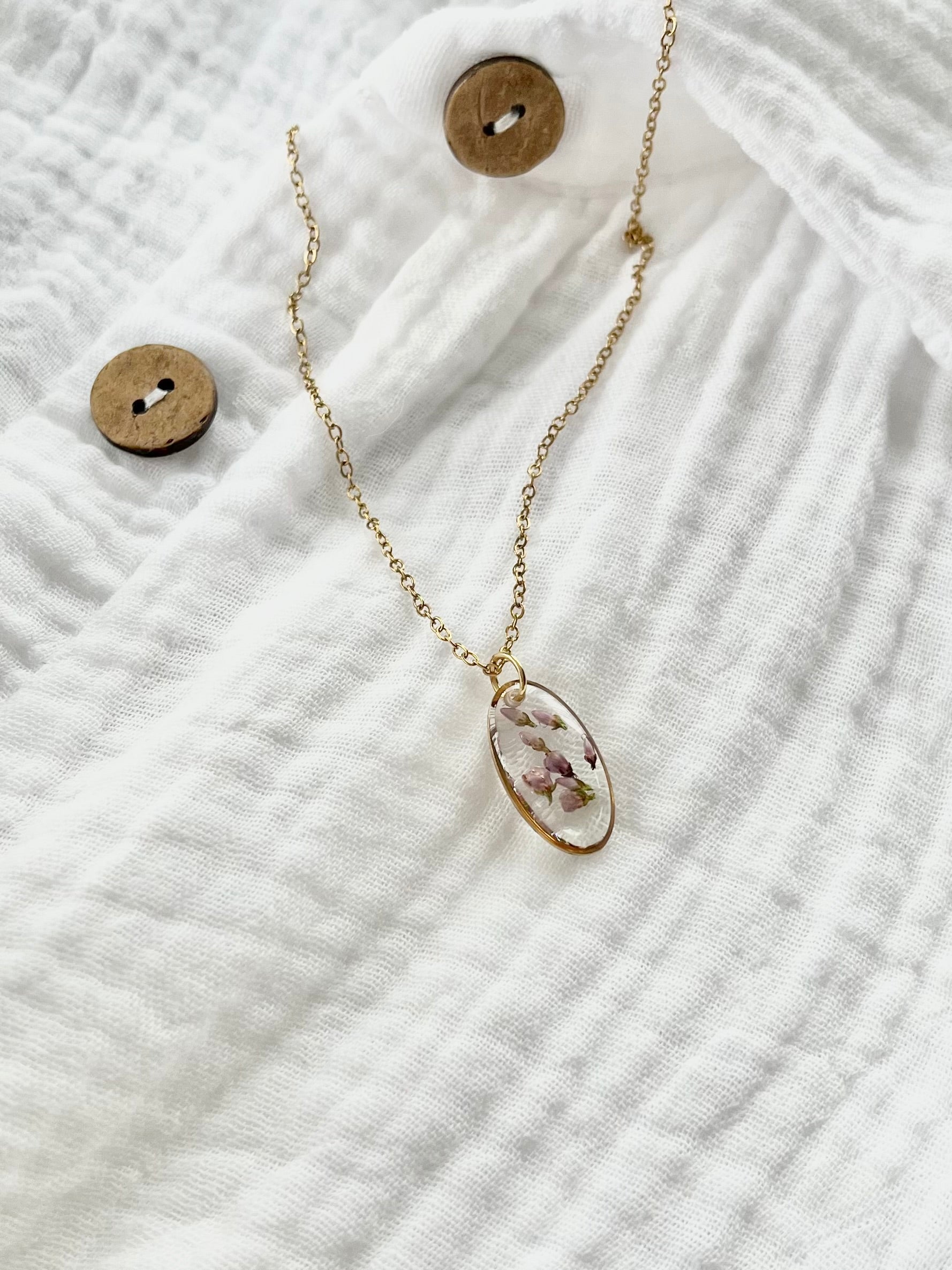 Gold Oval Scottish Heather Necklace (Medium)