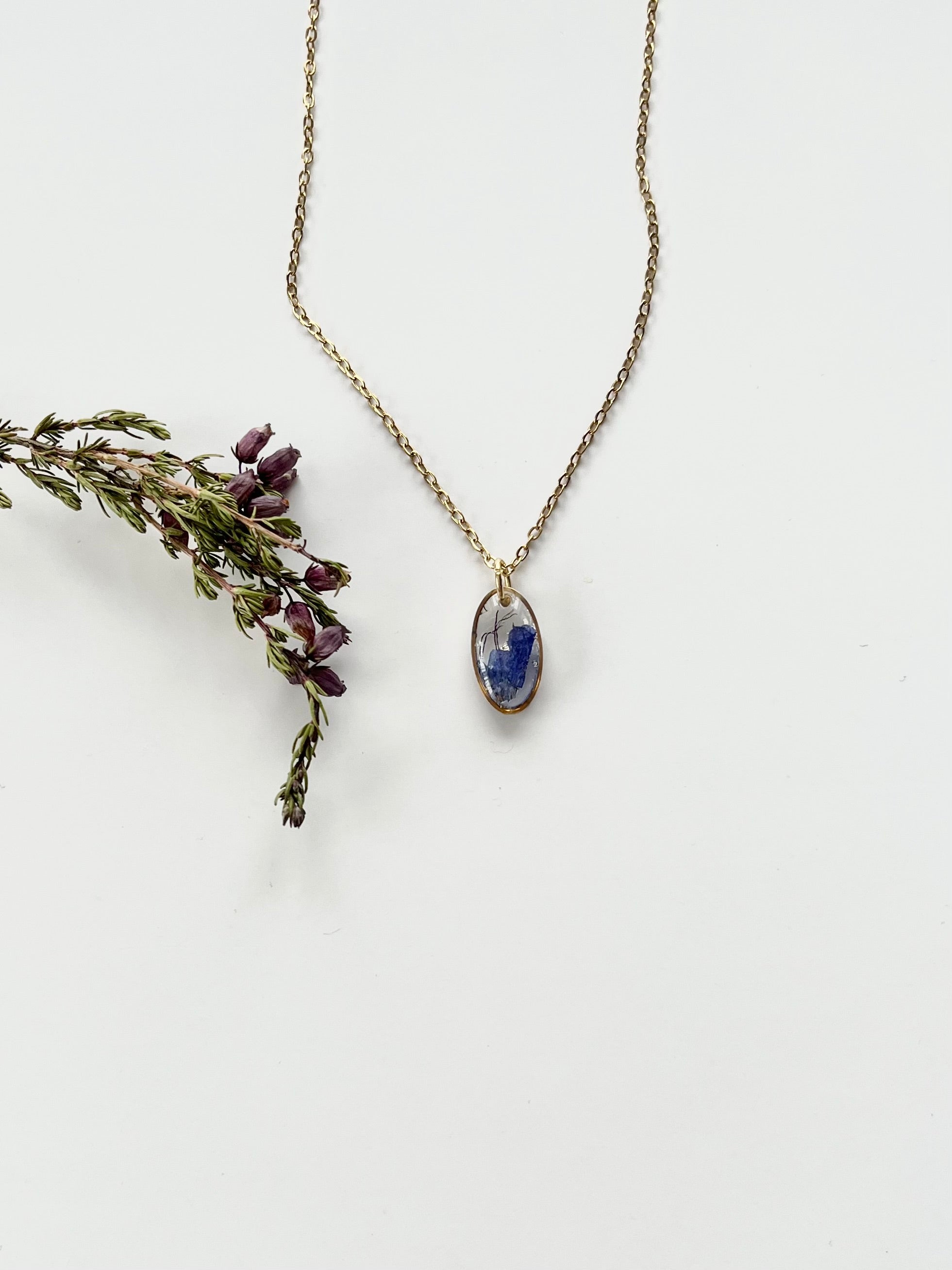 Gold Oval Blue Flower Necklace (Small)