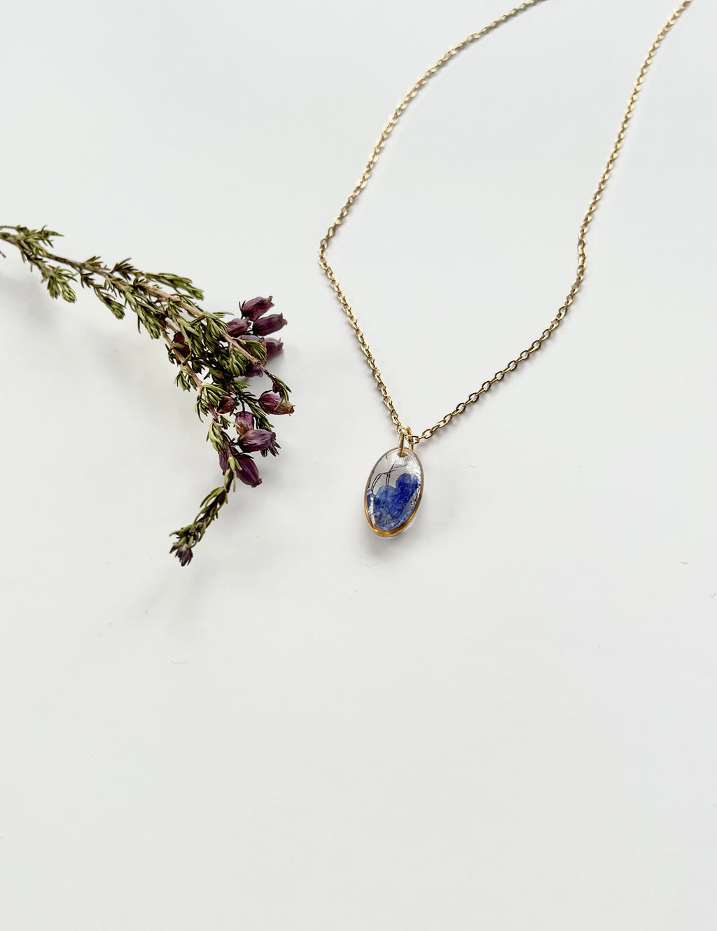 Gold Oval Blue Flower Necklace (Small)