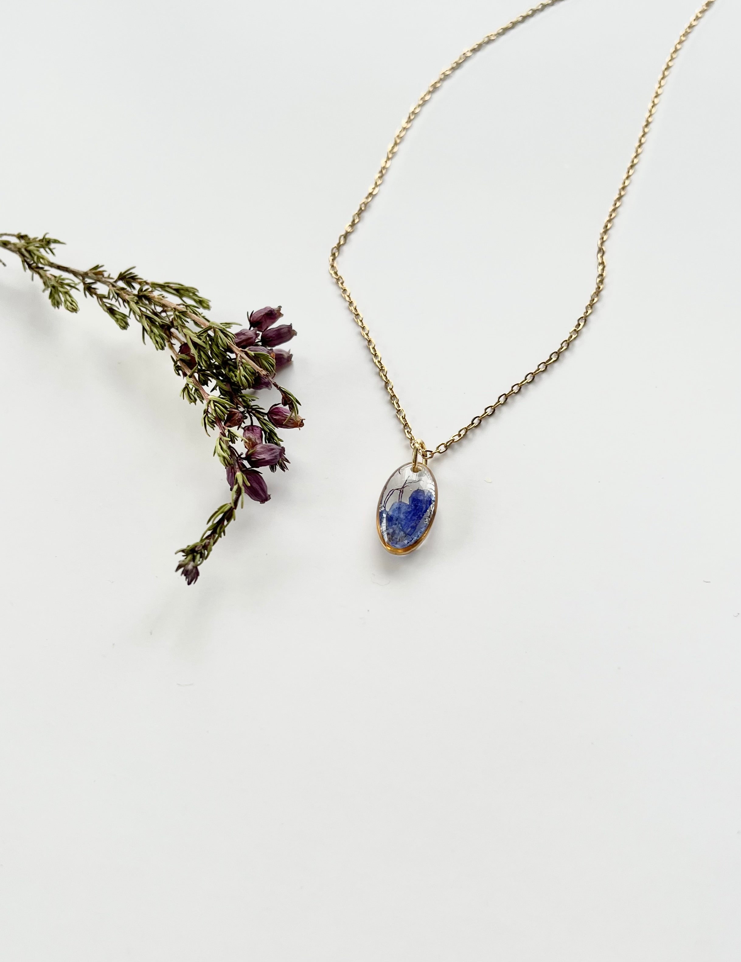 Gold Oval Blue Flower Necklace (Small)