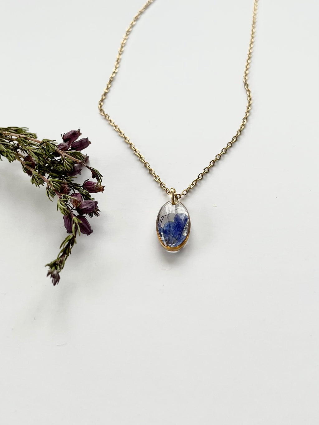 Gold Oval Blue Flower Necklace (Small)