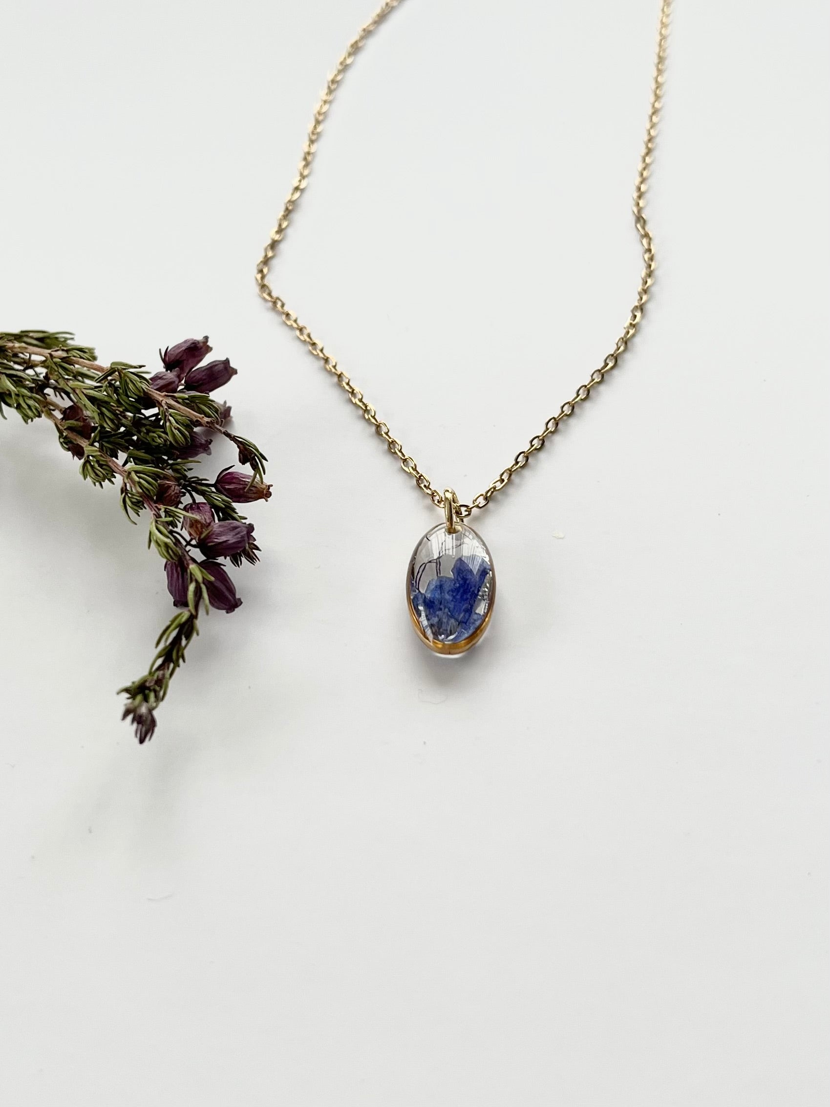 Gold Oval Blue Flower Necklace (Small)