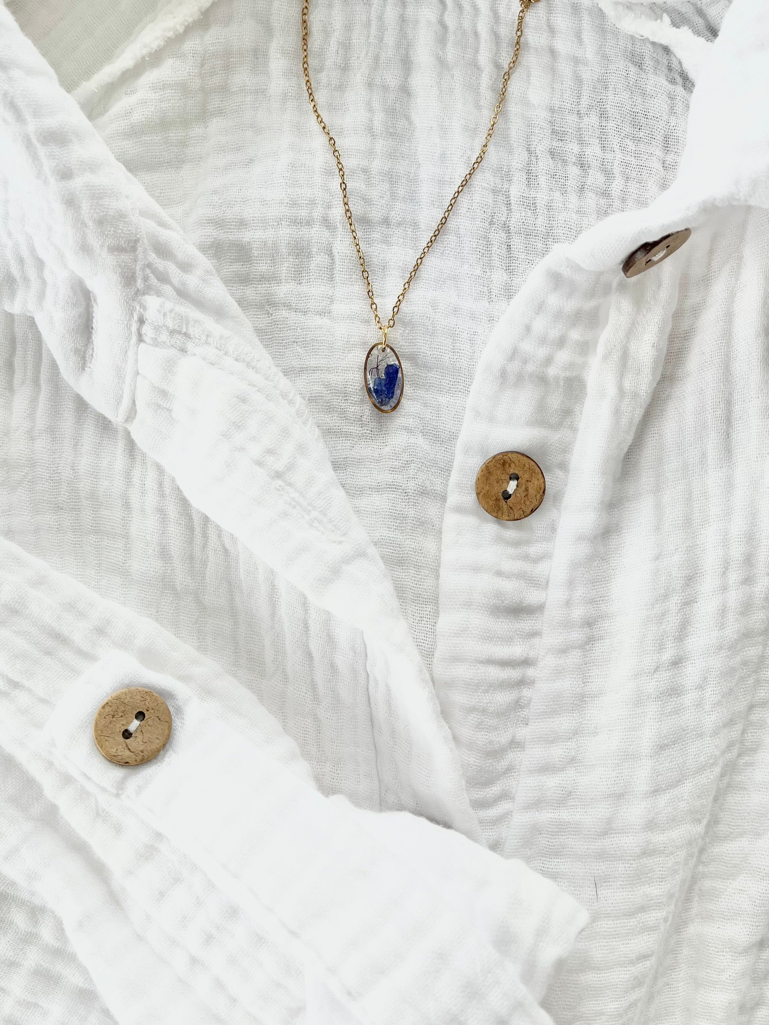 Gold Oval Blue Flower Necklace (Small)