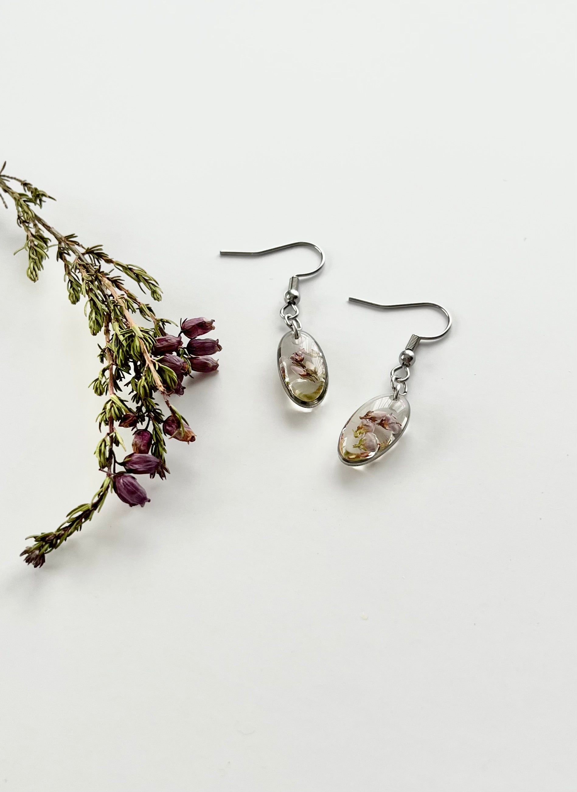 Silver Oval Scottish Heather Earrings (Small)