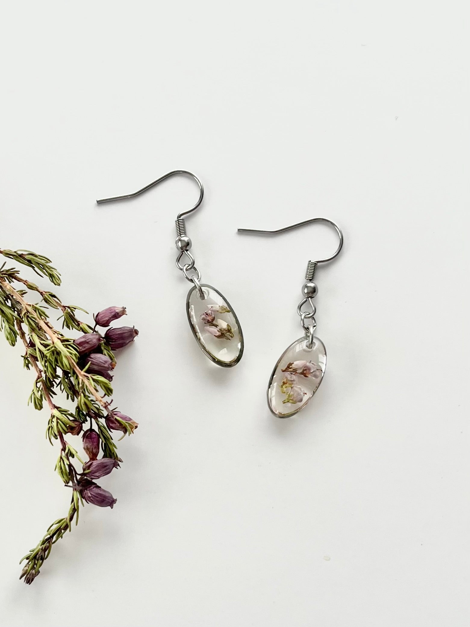Silver Oval Scottish Heather Earrings (Small)